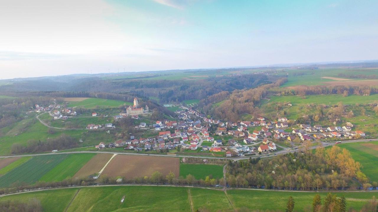 Huttlingen Landgasthof Falken מראה חיצוני תמונה