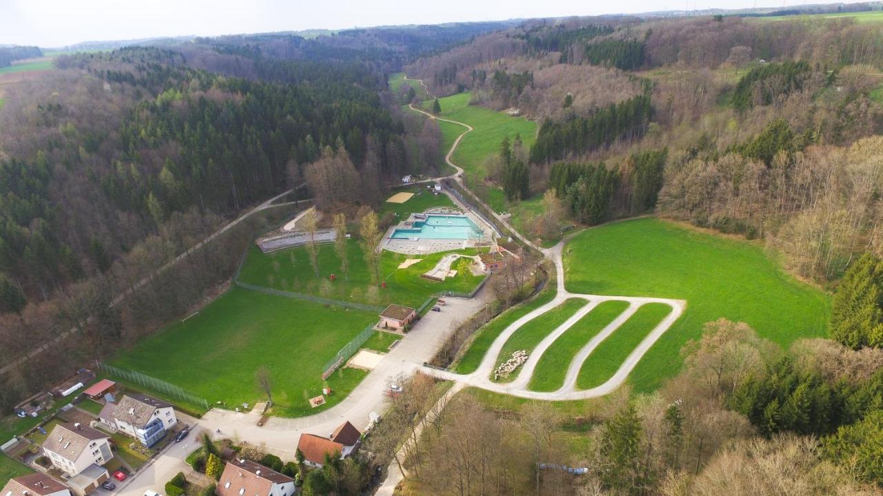 Huttlingen Landgasthof Falken מראה חיצוני תמונה